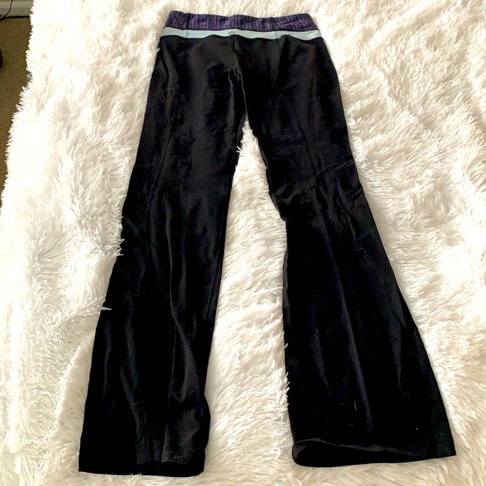 Lululemon flare pants; size 4